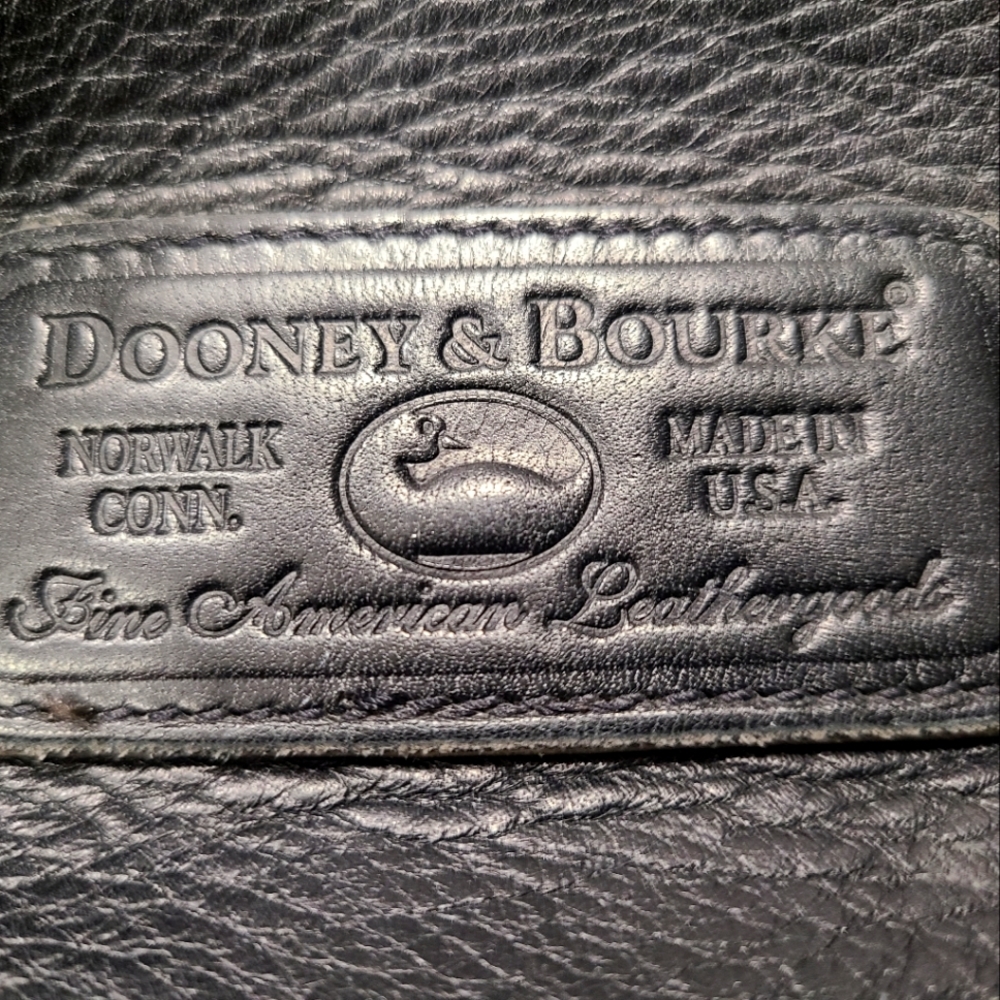 Vintage Dooney and(&) Bourke bucket tote